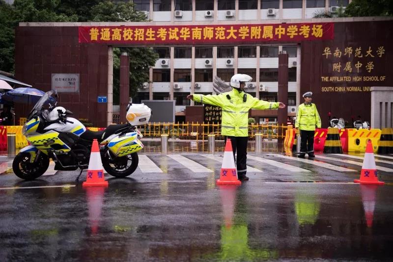 全民行動(dòng)，助力高考